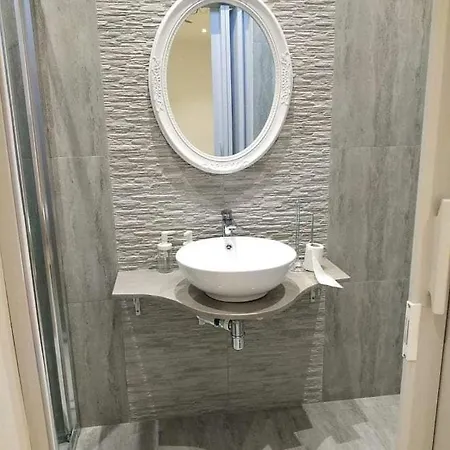 Daffodil Double Bedroom Проживание в семье