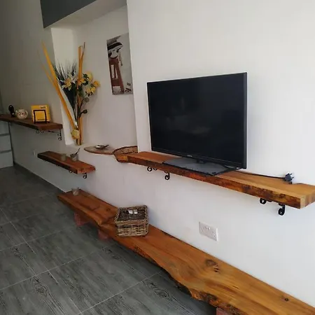 Проживание в семье Daffodil Double Bedroom Пемброк