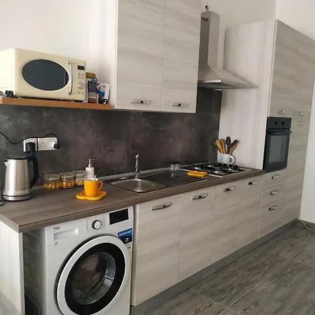 Ubytování v soukromí Daffodil Double Bedroom *